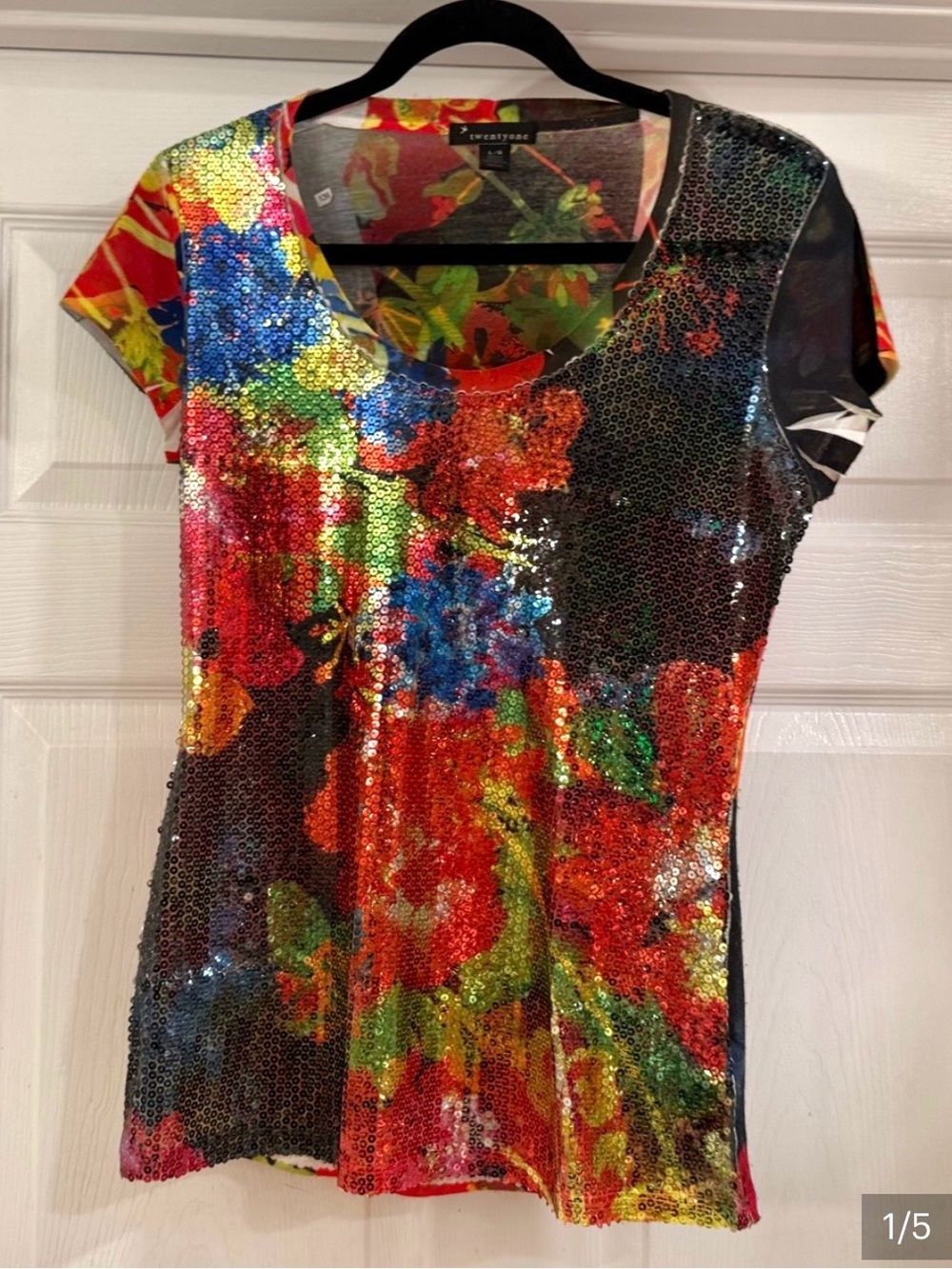 Twenty one multicolor Floral Short Sleeve Top fits smalk size large